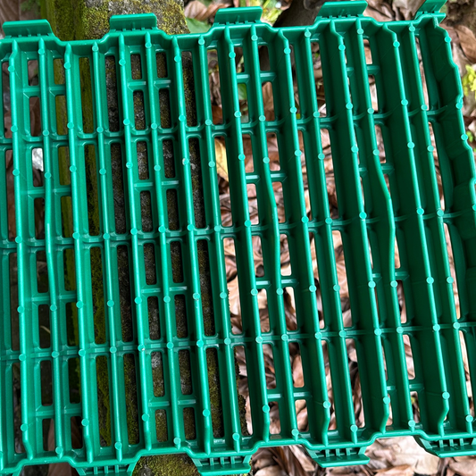 Durable Pig Farm Flooring Slat 60x40 cm (2x1.3 ft) – Heavy-Duty Plastic Slatted Floor for Pigs & Piglets | 10mm Waste Passing Holes | Non-Slip Hygienic Farm Flooring