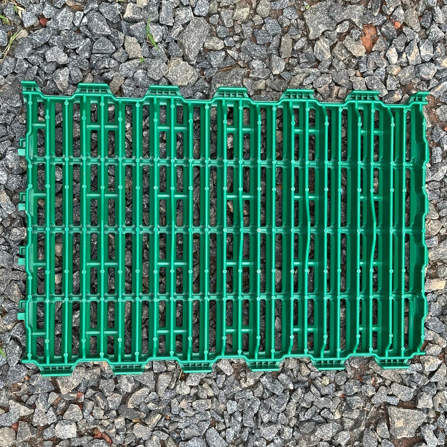 Durable Pig Farm Flooring Slat 60x40 cm (2x1.3 ft) – Heavy-Duty Plastic Slatted Floor for Pigs & Piglets | 10mm Waste Passing Holes | Non-Slip Hygienic Farm Flooring